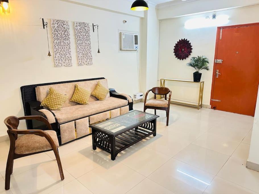 Tranquil Apartment Varanasi Exterior photo